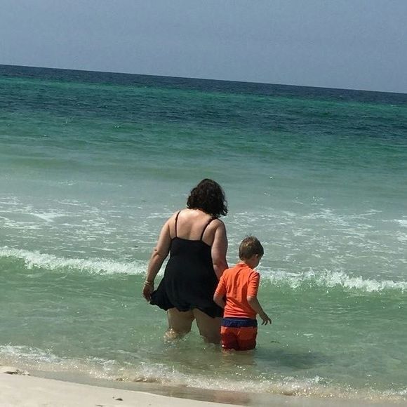 Meet your Posher, Amy - Picture 1 of 1